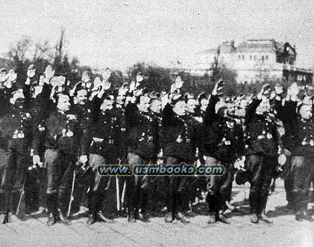 Vienna police Hitler salute 1938