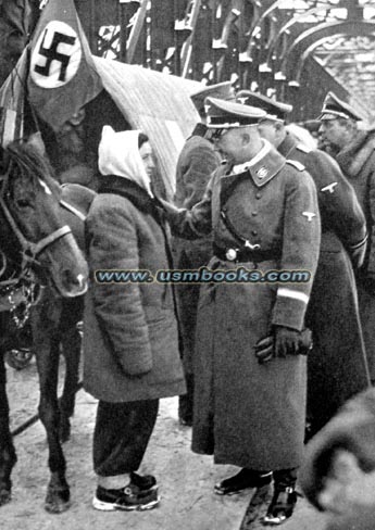 Himmler greeting ethnic Germans retirning to the Reich