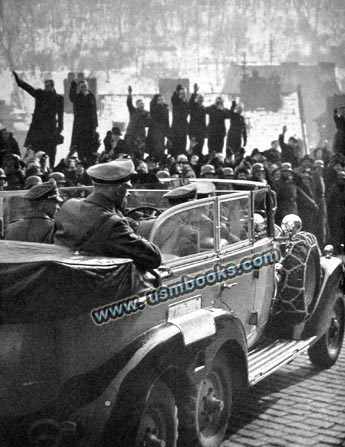 Hitler greeted by ethnic Germans in Prague