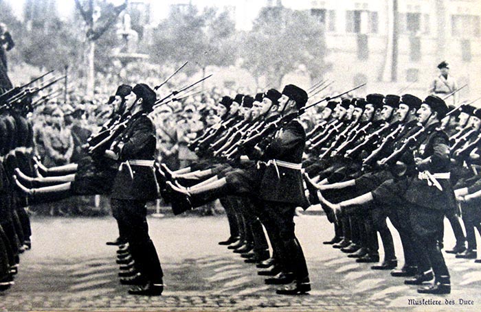 Musketiere des Duce, Mussolini bodyguards