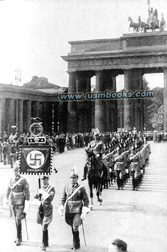 Nazi police parage Brandenburg Gate Berlin