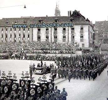 Hitler parade Nuremberg 1938