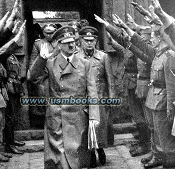 Hitler visits his soldiers in France in 1940