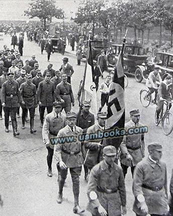 Hitler in Weimar 1930