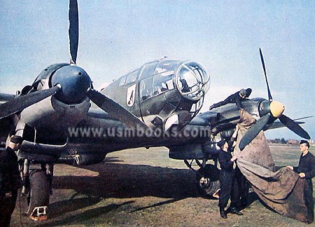 Fliegende Front 1942 Luftwaffe Photo Book