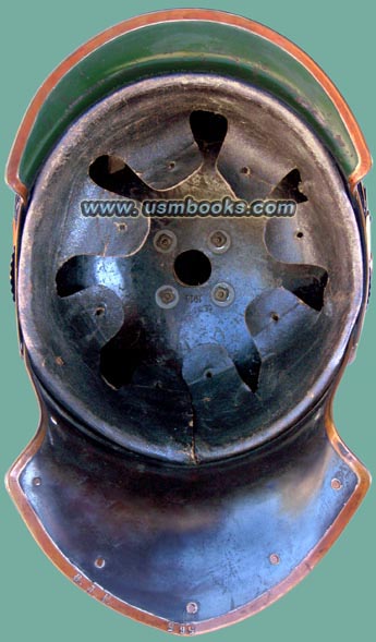 Jäger zu Pferde lobster-tail helmet liner