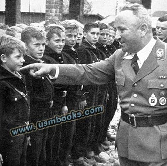 Robert Ley and HJ boys, Hitler Youth uniforms