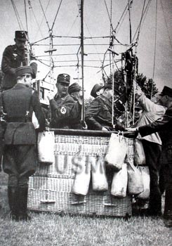 Nazi balloon flight